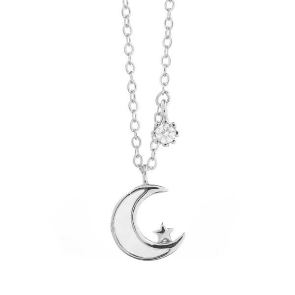 Collar con colgante en forma de luna y estrella de plata y piedra nácar.